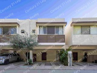 Casa en venta en Vista Vela en cabo San Lucas en corredor Turístico