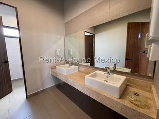 Oficina en renta en Jurica Querétaro