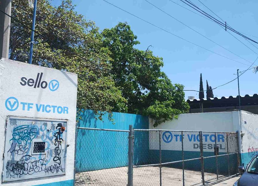 Two lots with construction in commercial zone – individual or joint ...