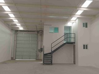 Naves premium desde 220 metros con 5KVA's dentro de Parque con aislante térmico en muros y techos.Industria ligera,oficinas, logística.
