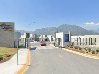 CASA EN VENTA EN PARQUES ZAFIRO, SECTOR MONTANA : Privacidad y Diseño Vanguardista en Zona Santa María, García