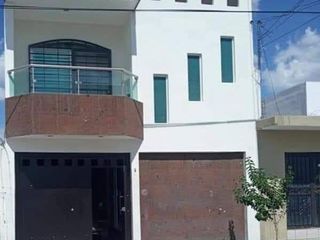 En Venta Casa al Sur de Aguascalientes Fracc Vistas del Sur Cerca  Plaza Villasunción Excelente Ubicación