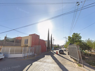 CASA DE RECUPERACION BANCARIA, EN PRIVADA JARDIN ESCOCES, A UN COSTADO DE PLAZA SENDERO, SAN LUIS POTOSI