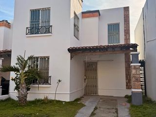 🏡✨ 𝗖𝗮𝘀𝗮 𝗲𝗻 𝗩𝗲𝗻𝘁𝗮 𝗲𝗻 𝗖𝗱. 𝗱𝗲𝗹 𝗖𝗮𝗿𝗺𝗲𝗻 - 𝗠𝗲𝗱𝗶𝘁𝗲𝗿𝗿𝗮𝗻𝗲𝗼 ✨🏡 📍 Ubicada en Fraccionamiento Mediterraneo