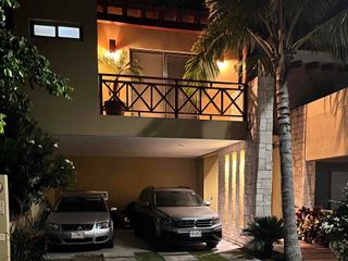 Hermosa residencia en residencial de lujo