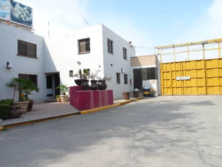VENTA DE OFICINAS EN LOTE COMERCIAL