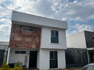 Casa en venta en Fracc. El Lucero, Atrás de Plaza San Diego