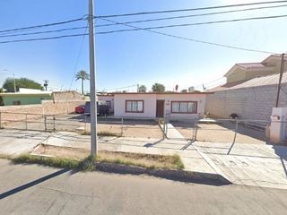 CASA EN VENTA  EN LA CUAUHTEMOC  SUR MEXICALI BC