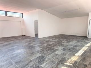 Rento local /oficina  de 110 m2 en planta alta sobre Boulevard Norte y 14 Pte. cerca de Plaza San Pedro,  Capu, Blvd. Hnos serdan $11,000