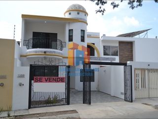 EN VENTA - GRAN CASA FRENTE A JARDIN EN COL. LAGUNAS - VILLA DE ALVAREZ COLIMA
