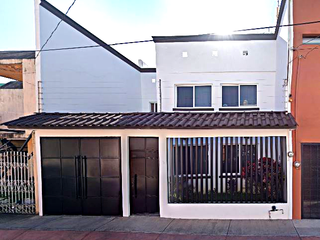 CASA EN VENTA EN GUANAJUATO LEON DE LOS ALDAMA PARQUE MANZANARES