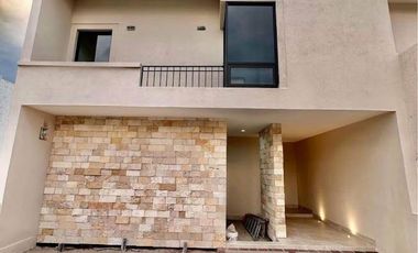 VENTA DE CASA NUEVA EN MAYORAZGO DE 4 RECAMARAS