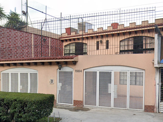 VENTA DE CASA EN LA COLONIA EDUCACION EN COYOACAN EN LA CIUDAD DE MEXICO