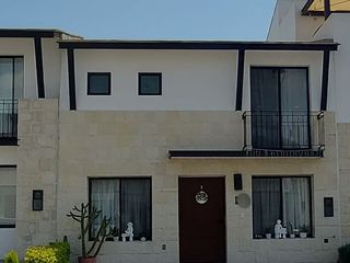 HERMOSA CASA EN VENTA EN QUERÉTARO EN TORRE DE PIEDRA EN EL REFUGIO.