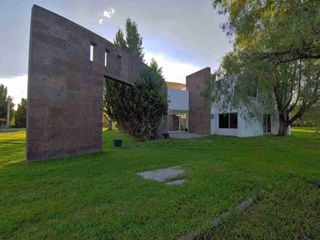 OPORTUNIDAD VENTA DE CASA EN RESIDENCIAL LOS SABINOS ,  1 millon abajo.de su avalúo.