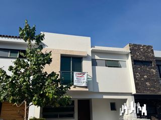 La Cima de Zapopan, Avenida Juan Gil Preciado, La Cima, Zapopan, Jalisco, México