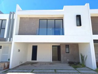 VENTA DE CASA EN CUAUTLANCINGO CAMINO A OCOTLAN, CUAUTLANCINGO PUEBLA 3 RECAMARAS, ROOF GARDEN,