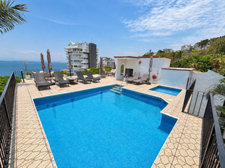 Turn-Key Ocean View Condo in Conchas Chinas – Prime Location Near Downtown