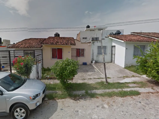 CASA EN VENTA EN PUERTO VALLARTA : Colonia Héroes de la Patria : A Pasos de Avenida México y Centro de Convenciones