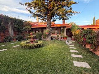 CASA EN VENTA DE UN PISO EN JURICA CERCA DE LA ESCUELA JFK