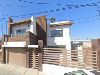 CASA EN VENTA EN  LOS CORCHOS TIJUANA