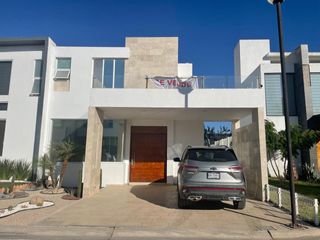 Casa en Venta al Norte de Aguascalientes Condomini Residencial Las Plazas cerca Altaria Galerias Agropecuario UAA