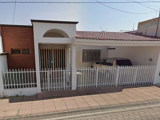 CASA EN VENTA EN BOSQUES DEL PRADO, AGUASCALIENTES !