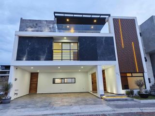 Residencia en venta 5 recámaras La Gran Reserva, Lomas de Angelópolis