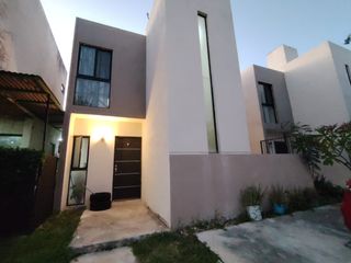 Casa en Venta en Fuente Solana, Tixcacal, Mérida, Yucatán
