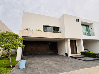 Casa en Renta Puerta de Hierro