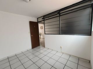 SE RENTA OFICINA - CONSULTORIO EN ESQUINA SANAT LA LUZ - CHAP NORTE