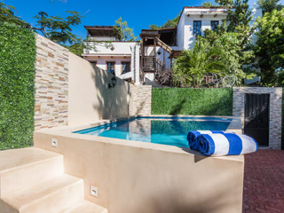 Única Casa de 3 Recámaras + Espacio Flex y Alberca Privada en el Centro de Playa del Carmen