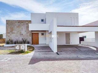 CASA EN RENTA, JURIQUILLA QRO.