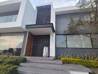Casa en Renta con Alberca en Lomas Punta del Este.