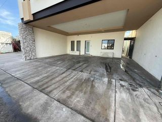 EDIFICIO CON OFICINAS Y DEPARTAMENTOS EN VENTA