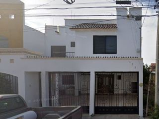 Casa en venta en República de Cuba, Montebello.