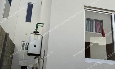 ¡Certeza Total! Casa Adjudicada en Jardines de Santiago a 8 minutos de Paseos Querétaro
