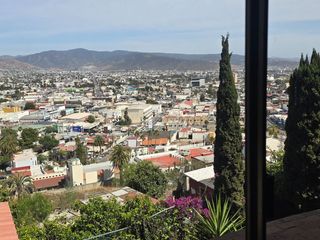 CASA 3 REC VISTA CENTRICA 2.5 BANOS GARAGE 1 AUTO PANORAMIC CITY VIEWS EVERY ROOM TOWN HOME