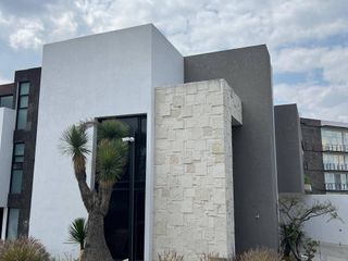 CASA EN RENTA EN LOMAS DE ANGELOPOLIS PUEBLA
