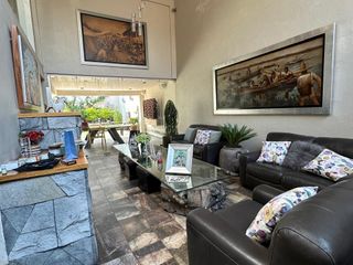 Casa moderna con doble altura espectacular y espacios que se disfrutan en Santa Úrsula Coapa