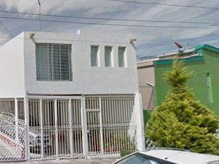 CASA EN VENTA EN LA CEBADA CD GUZMAN JALISCO