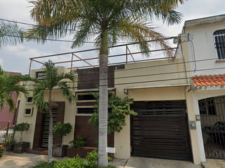 VENTA DE HERMOSA CASA