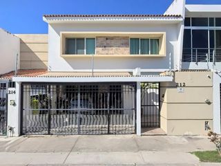CASA EN PUERTO VALLARTA, JALISCO, MÉX.
