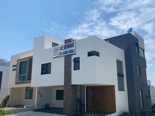 ESPECTACULAR CASA EN VENTA/RENTA VALLE IMPERIAL  EN ZAPOPAN!