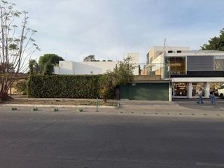 CASA EN RENTA EN AVENIDA MÉXICO / LADRÓN DE GUEVARA