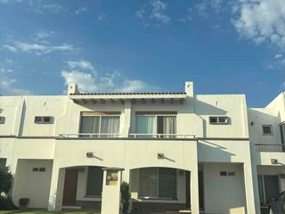 CASA AMPLIA DE OPORTUNIDAD ÁREA NORTE