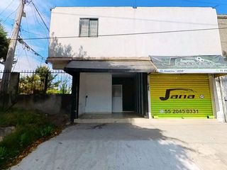 Local sobre avenida en zona comercial