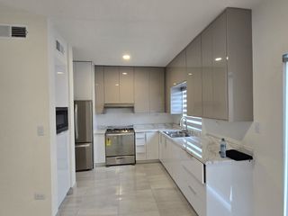 CASA DE RENTA EN CERRADA QUEBEC (6 meses) , MEXICALI, DISPONIBLE 30 MAYO