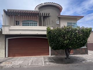 Residencia en Esquina en Venta | Col. Flores Magón, Veracruz