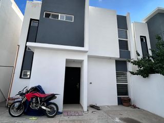 Se vende casa 3 recamaras 2.5 baños Fraccionamiento Porto, cerca de San Lorenzo